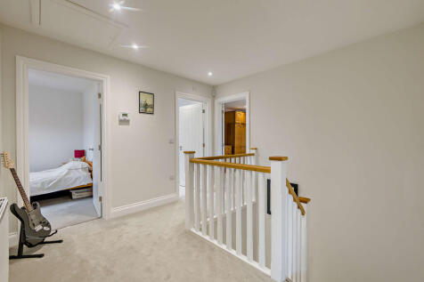 8654798-interior1...