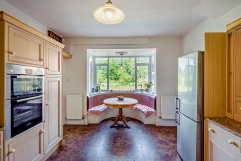 8647466-interior1...