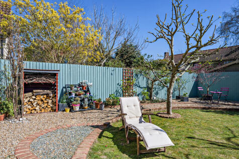 8643242-exterior1...