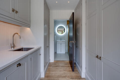 102 Woodbridge Ro...