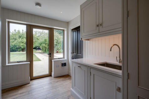 102 Woodbridge Ro...