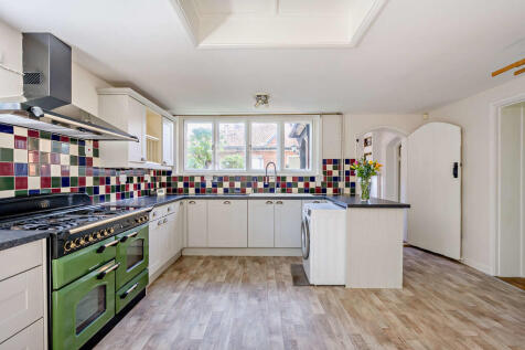 8659306-interior1...