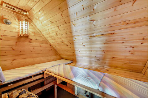 8662260-interior1...