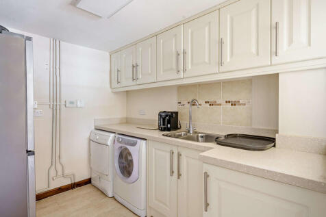 8647829-interior3...