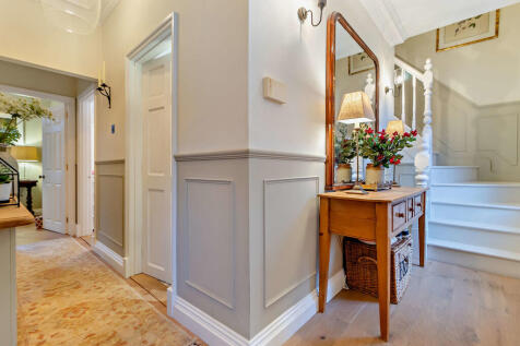 8632598-interior0...