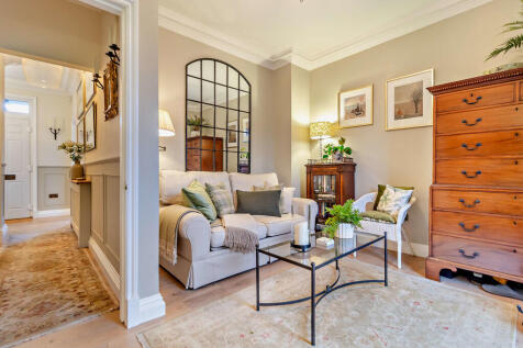 8632598-interior0...