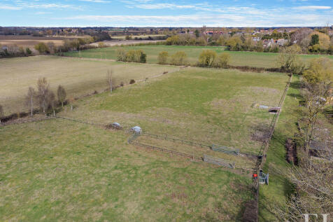 8640802-exteriorW...