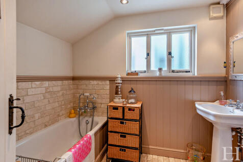 8640802-interiorW...