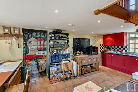 8640802-interiorW...