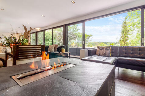 8605532-interior3...