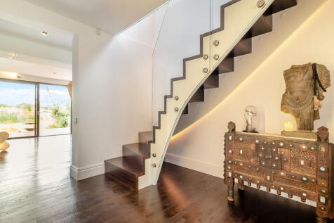 8605532-interior4...