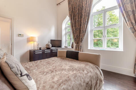 8605532-interior0...