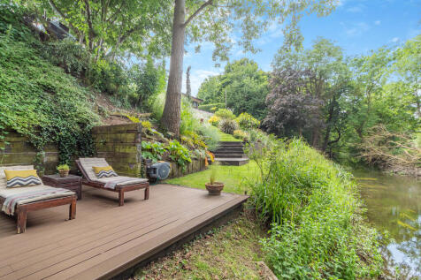 8605532-exterior1...