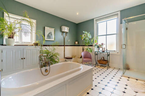 8671362-interior1...