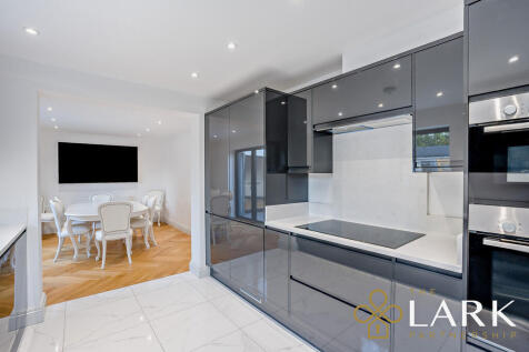 8670872-interiorW...