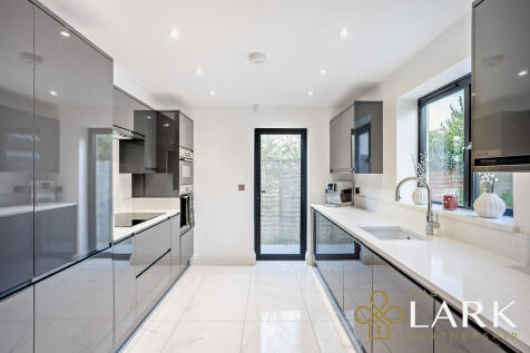 8670872-interiorW...