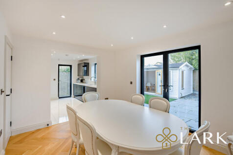 8670872-interiorW...