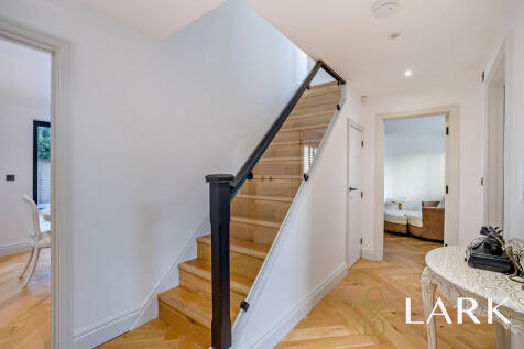 8670872-interiorW...