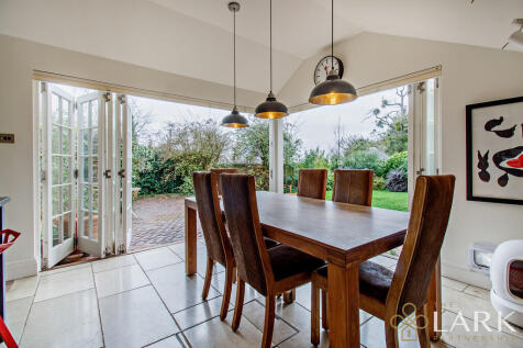 8669044-interiorW...