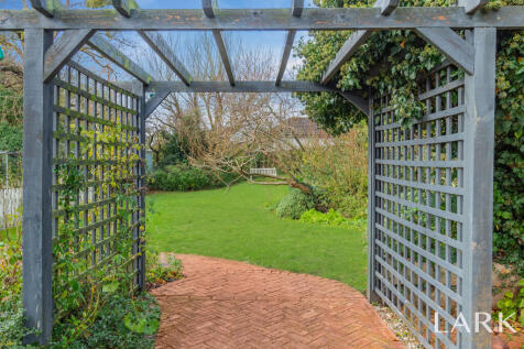 8669044-exteriorW...