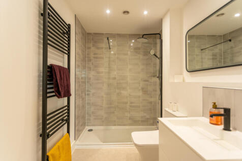 En-Suite Bathroom
