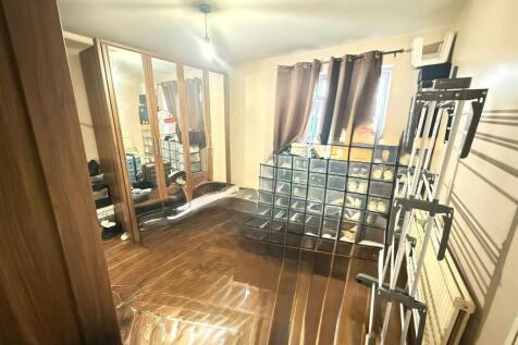 WhatsApp Image 2025-10-30 at 11.32.56 (3).jpeg