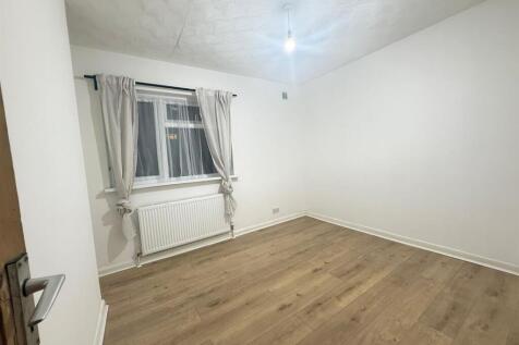 PHOTO-2025-11-07-14-02-09 4.jpg