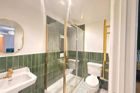 WhatsApp Image 2025-07-02 at 22.18.59_ca36f1dd.jpg