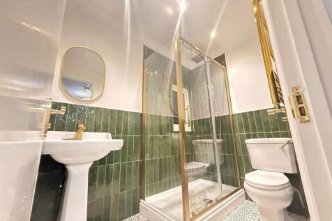 WhatsApp Image 2025-07-02 at 22.18.59_cfc2bb31.jpg