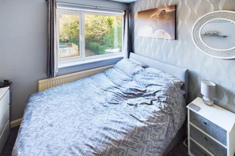 CAM04233G0-PR0011-STILL024