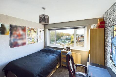 CAM04233G0-PR0011-STILL019