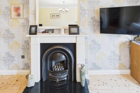 CAM04233G0-PR0017-STILL012 - Copy