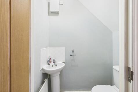 CAM04233G0-PR0017-STILL006 - Copy