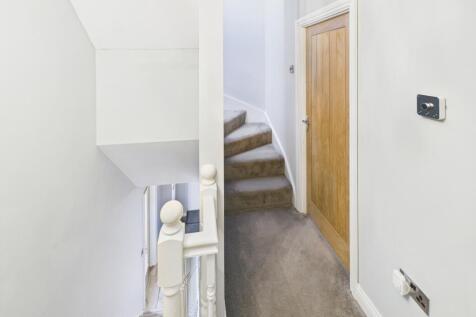 CAM04233G0-PR0017-STILL025