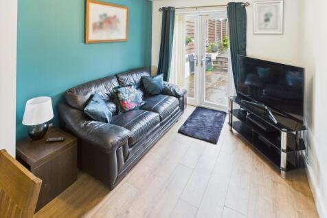 CAM04233G0-PR0021-STILL028