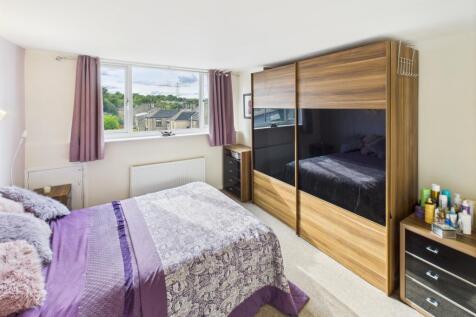 CAM04233G0-PR0021-STILL045