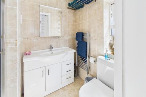 CAM04233G0-PR0025-STILL042