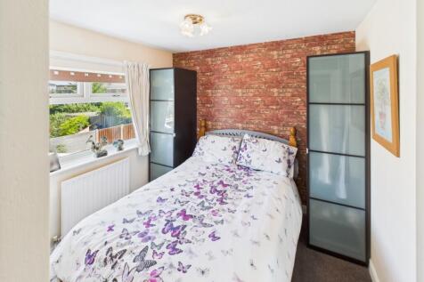 CAM04233G0-PR0025-STILL033