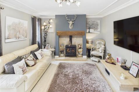 CAM04233G0-PR0027-STILL016