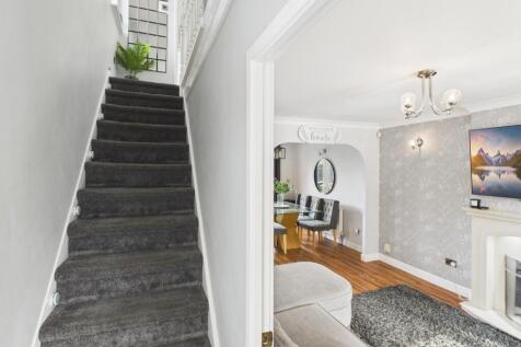 CAM04233G0-PR0030-STILL001