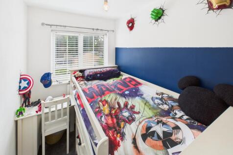 CAM04233G0-PR0030-STILL021