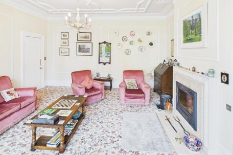 CAM04233G0-PR0042-STILL031