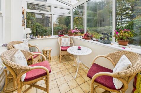 CAM04233G0-PR0042-STILL049