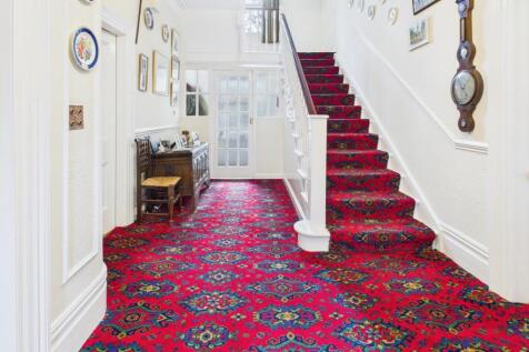 CAM04233G0-PR0042-STILL026