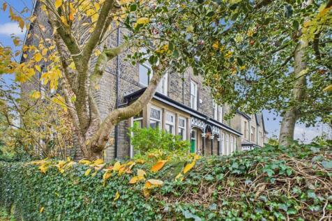 CAM04233G0-PR0042-STILL053