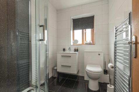 First floor - Shower room