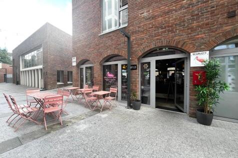 IMG-20251015-WA00...