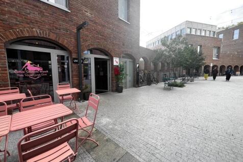 IMG-20251015-WA00...