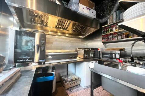 IMG-20251015-WA00...