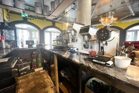 IMG-20251015-WA00...